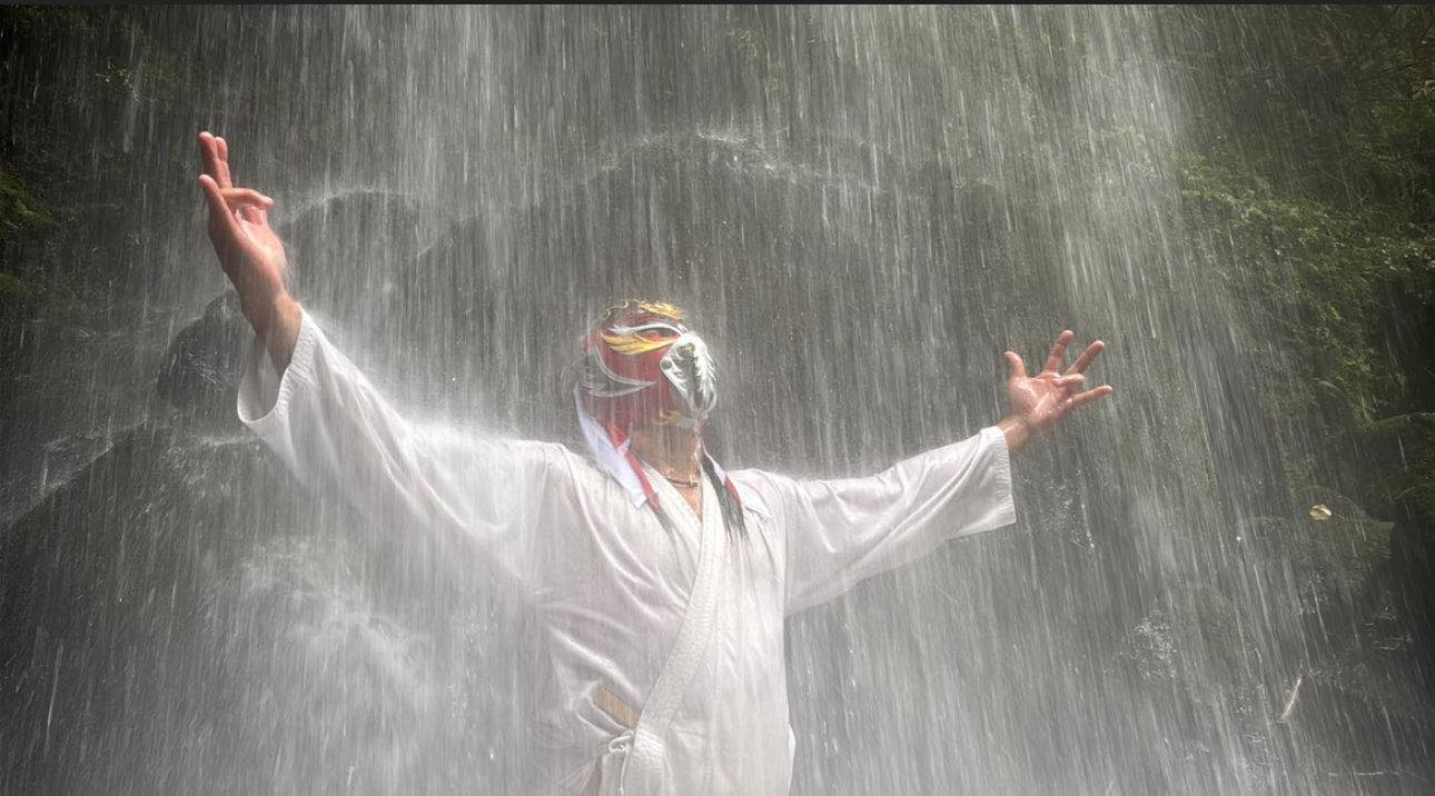 Concise description of lake photo for screen readers or if image fails to load.